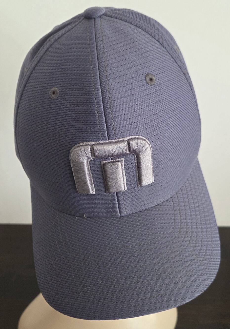 TravisMathew Men's B-Bahamas Fitted Hat Gray Flexfit Golf Cap Size L/XL Yupoong